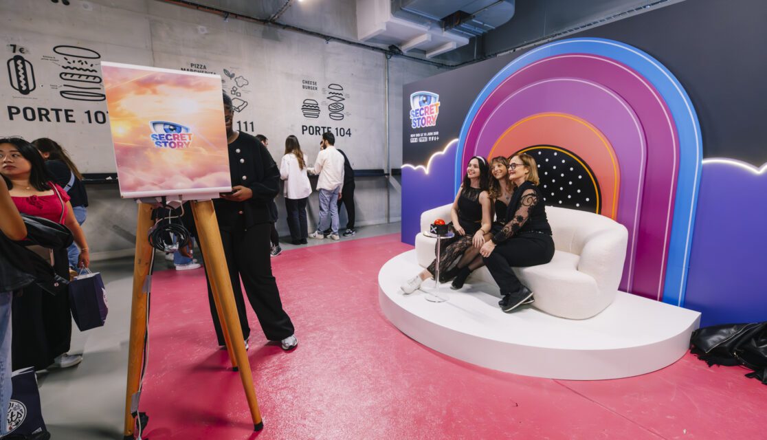 TF1 partenaire Paris La Défense Arena Dua Lipa booth confessionnal