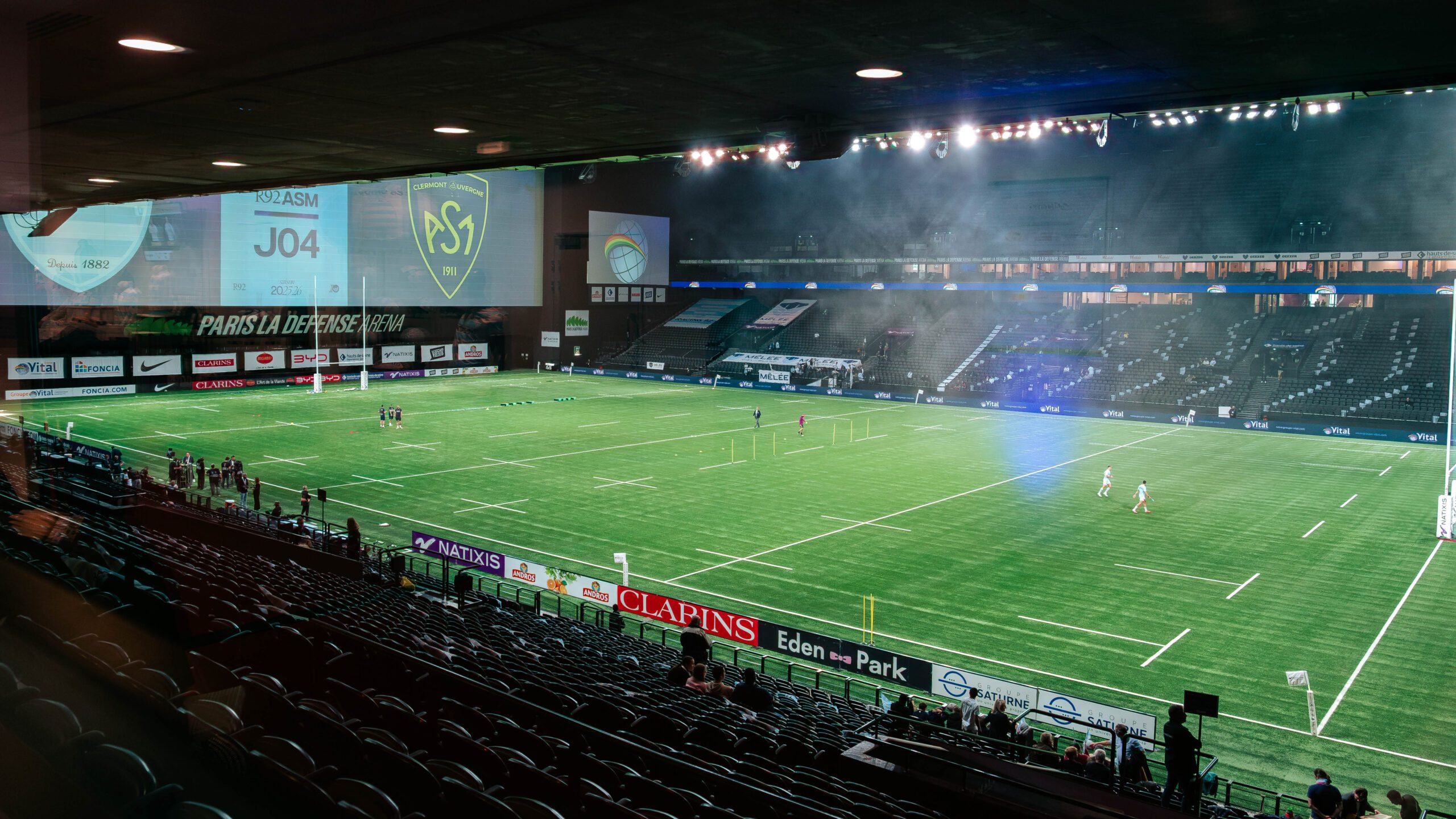 Terrain de Paris La Défense Arena lors du match Racing 92 vs ASM Clermont le 27 septembre 2025