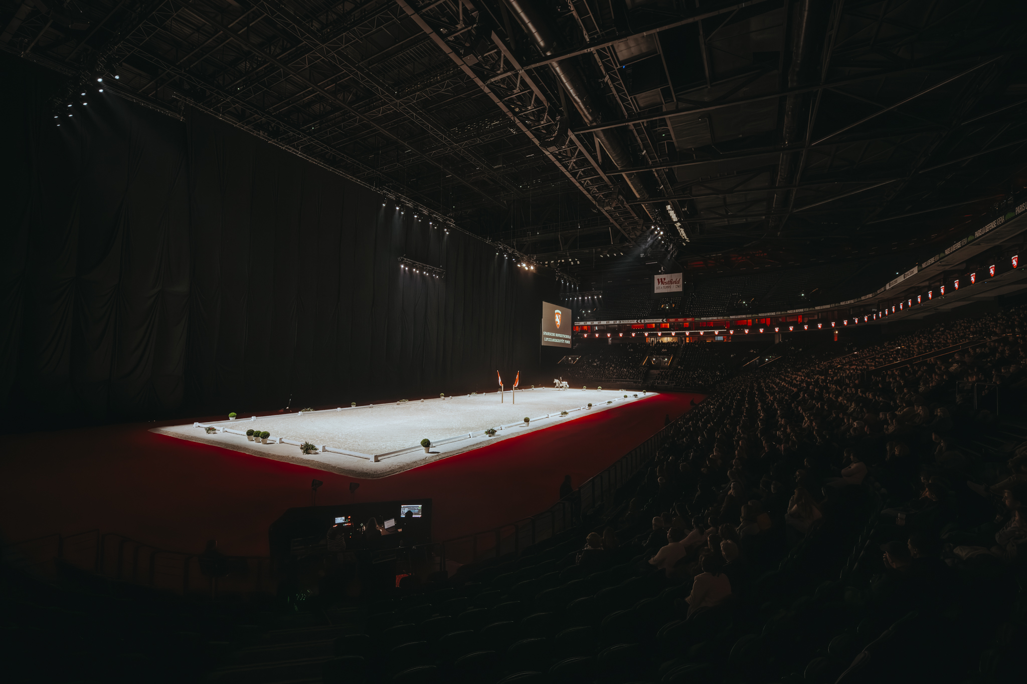 Ecole Espagnole d'Equitation de Vienne à Paris La Défense Arena